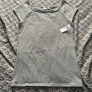 Gap off the shoulder stiped Tee XS